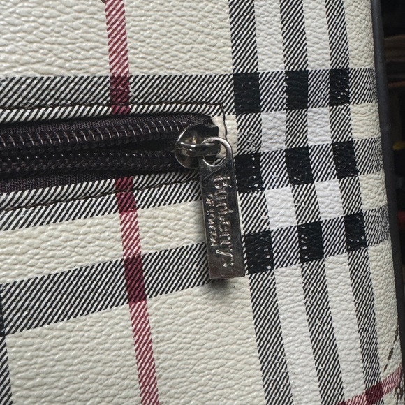 CERTIFIED AUTHENTIC Burberrys Blue Label Vintage Check Rolling Suitcase - Picture 7 of 15